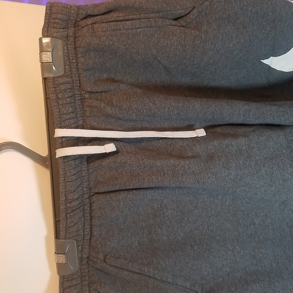 Nike Shorts - Picture 2 of 4